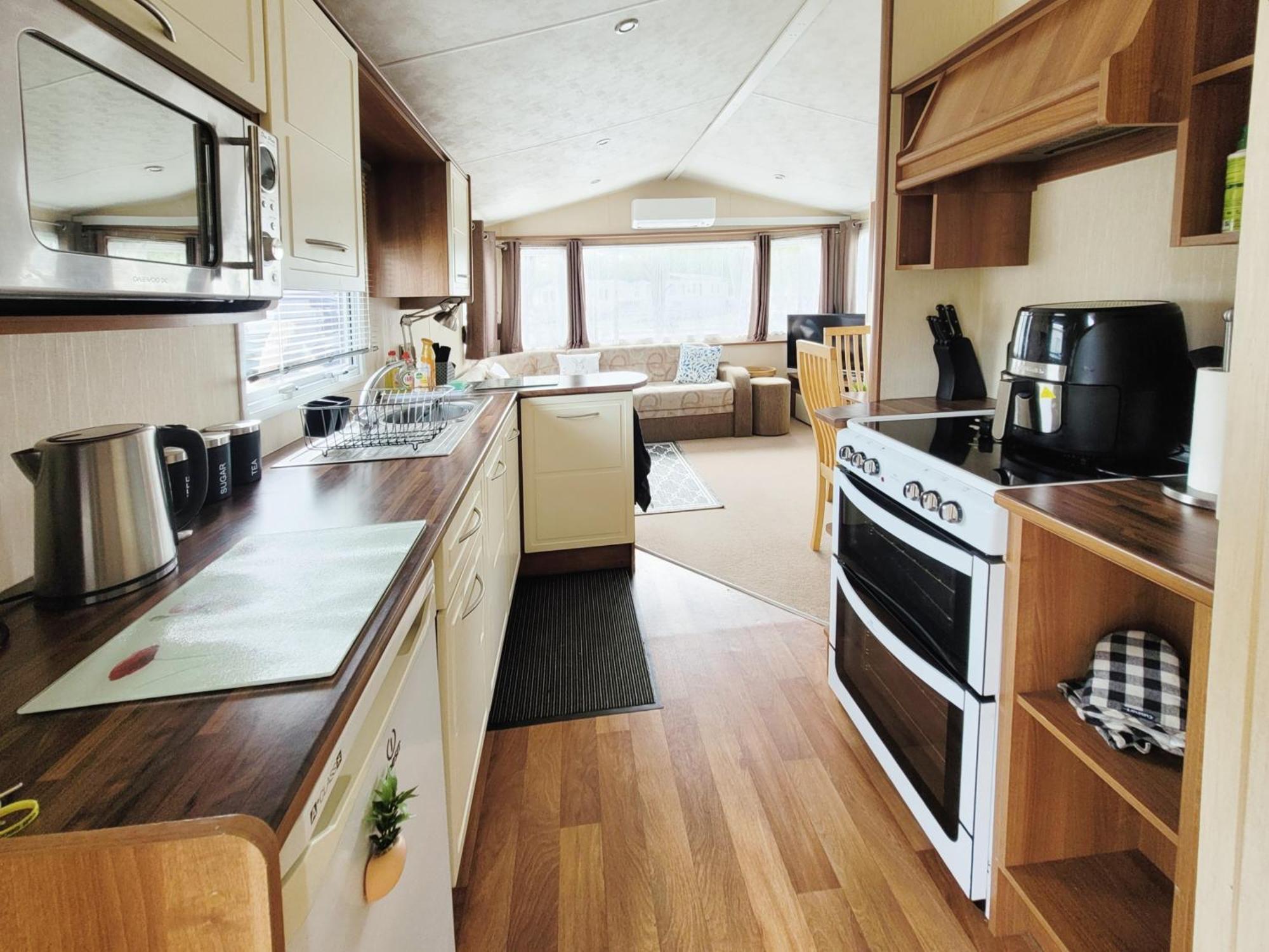 Lakeside Cotswold Holiday Home Cirencester Exterior foto
